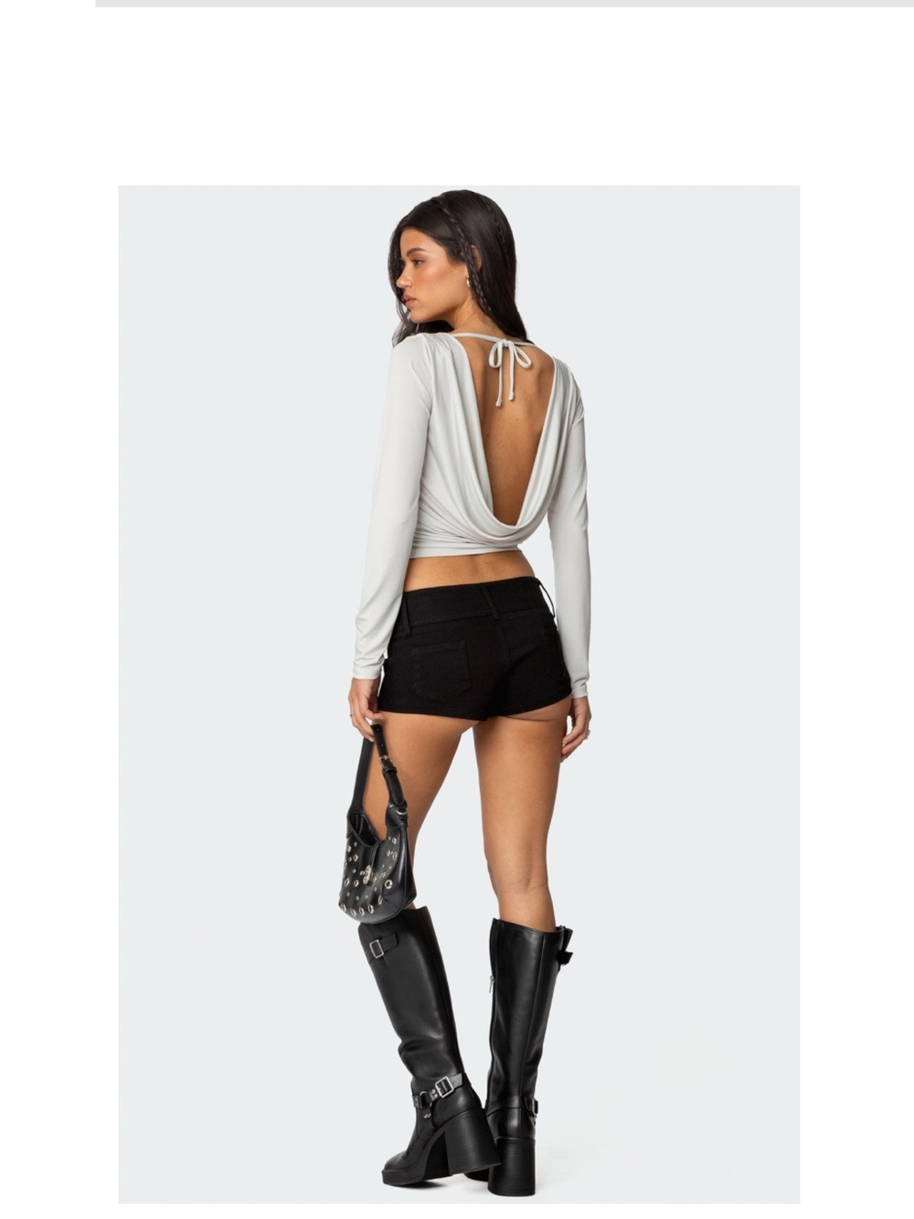 Women’s Long Sleeve Scoop Neck Top in Light Gray